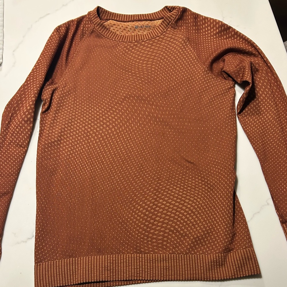 Lululemon long sleeve shirt